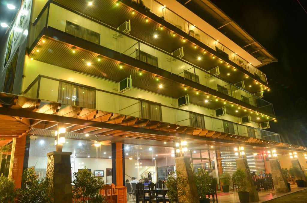 קאליבו The Premiere Business Hotel מראה חיצוני תמונה