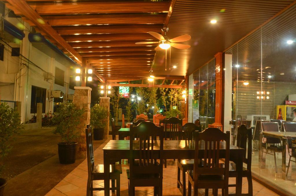 קאליבו The Premiere Business Hotel מראה חיצוני תמונה