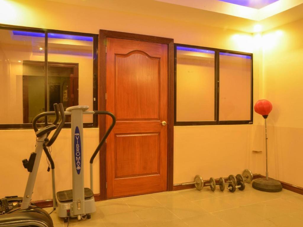קאליבו The Premiere Business Hotel מראה חיצוני תמונה