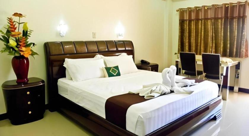 קאליבו The Premiere Business Hotel מראה חיצוני תמונה