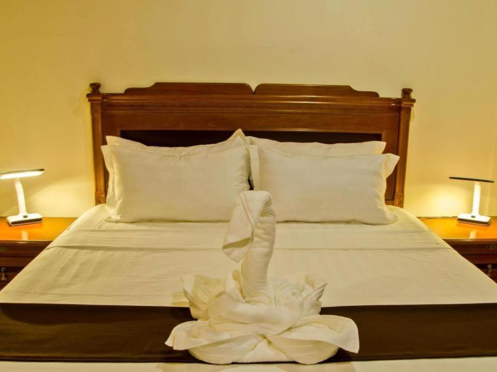 קאליבו The Premiere Business Hotel מראה חיצוני תמונה