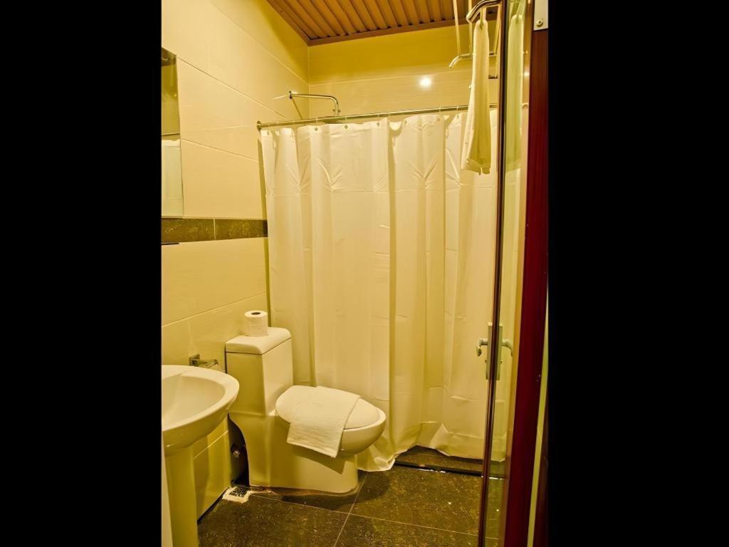 קאליבו The Premiere Business Hotel מראה חיצוני תמונה
