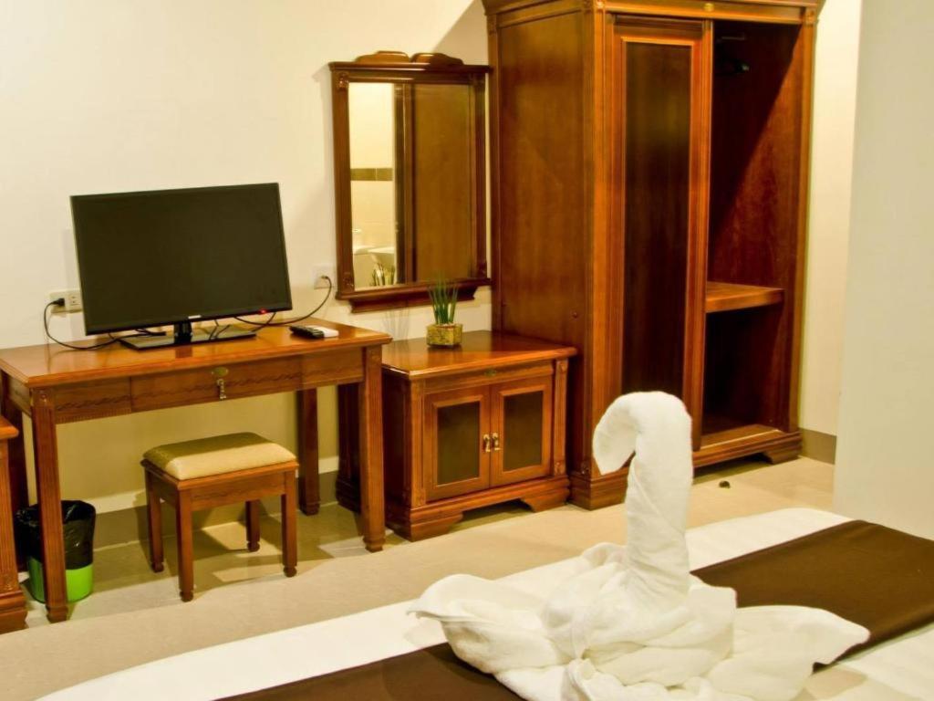 קאליבו The Premiere Business Hotel מראה חיצוני תמונה
