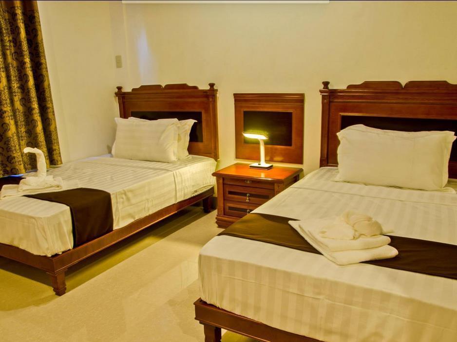 קאליבו The Premiere Business Hotel מראה חיצוני תמונה