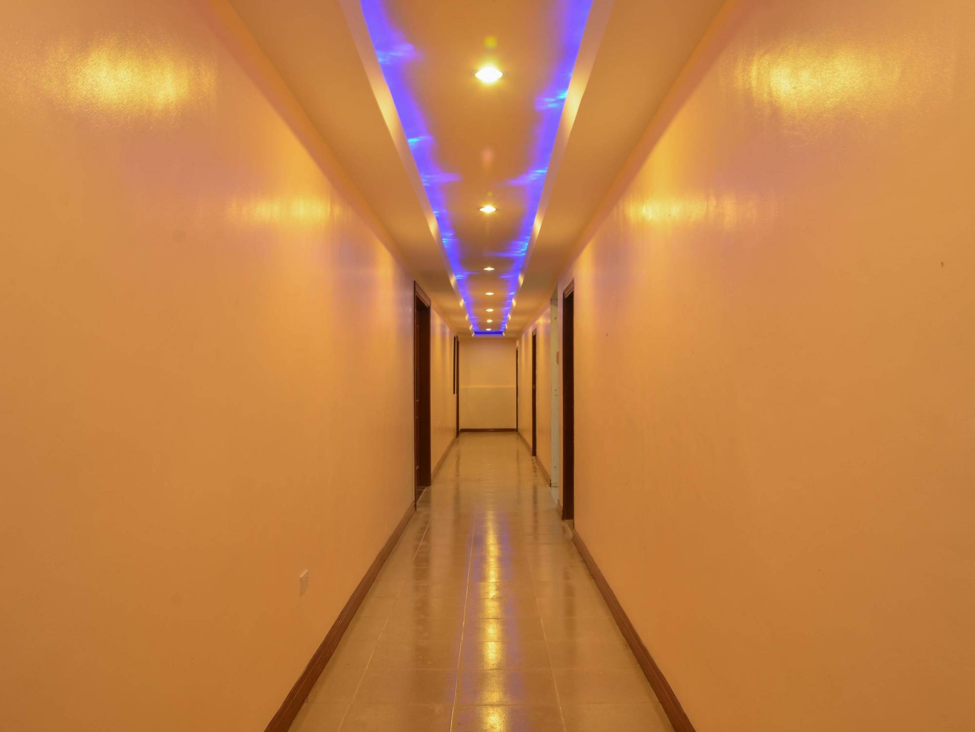 קאליבו The Premiere Business Hotel מראה חיצוני תמונה